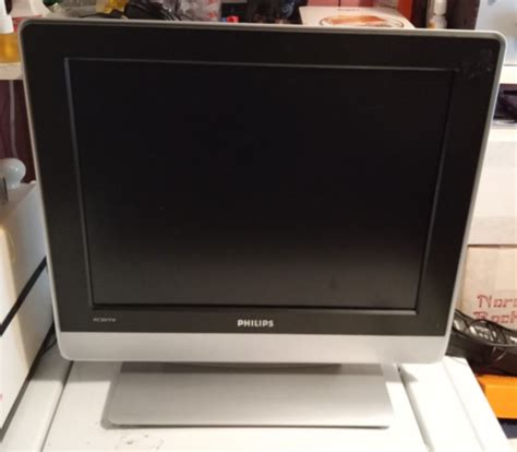 Philips Magnavox 20PF5120 28 20 Inch Flat Screen HD TV Monitor EBay