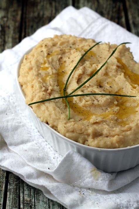 Roasted Garlic And Cheddar White Bean Mash Happy Veggie Kitchen