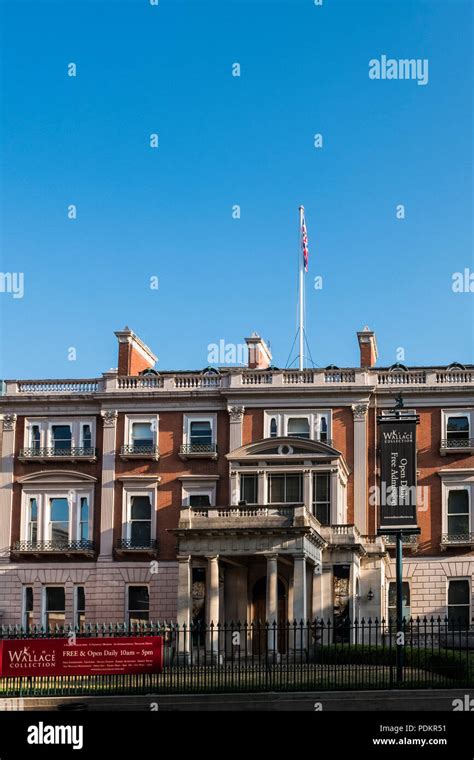 Hertford House Manchester Square London England Uk Stock Photo Alamy