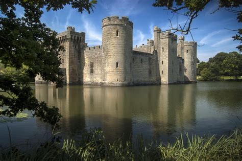 Bodiam Castle in Sussex England : r/castles