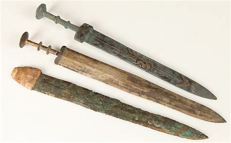 HISTORY AND ORIGINS OF THE BRONZE SWORD