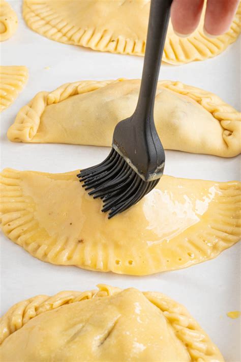 Easy Ground Beef and Cheddar Cheese Empanadas