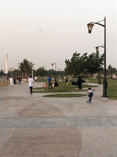 Ersatz Expat: Jeddah Corniche