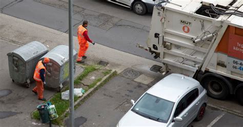 Maradnak a rezsicsökkentett szemétszállítási díjak Demokrata