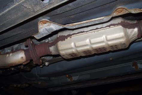 Where Is The Catalytic Converter Located How Does It Work