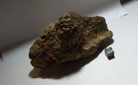 Big One Pounder Meteorite Recovered From The Saharan Desert Uncut Unclassified Chondrite