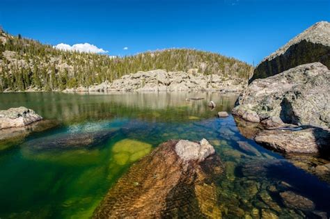 Lago haiyaha montañas rocosas colorado ee uu Foto Premium