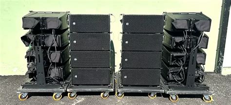 16 RCF HDL26A Active Line Array W Carts Rain Hood Rdnet Reverb