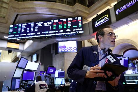 What Every Canadian Investor Needs To Know Today Tsx Wall Street Indexes Start Lower As Rate