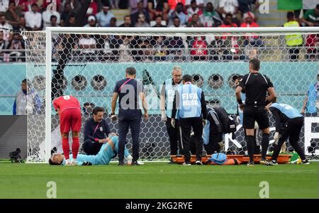 Iran Goalkeeper Alireza Beiranvand Receives Medical Attention After