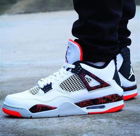 Air Jordan Retro Hot Lava Scrolller