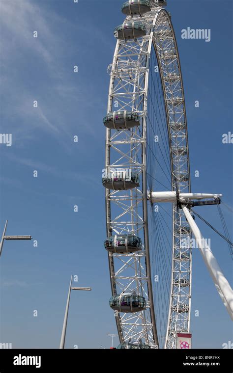 Tourist attraction and viewing platform, the London Eye, London England ...