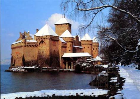 File:Chillon-castle-winter.jpg - Wikimedia Commons