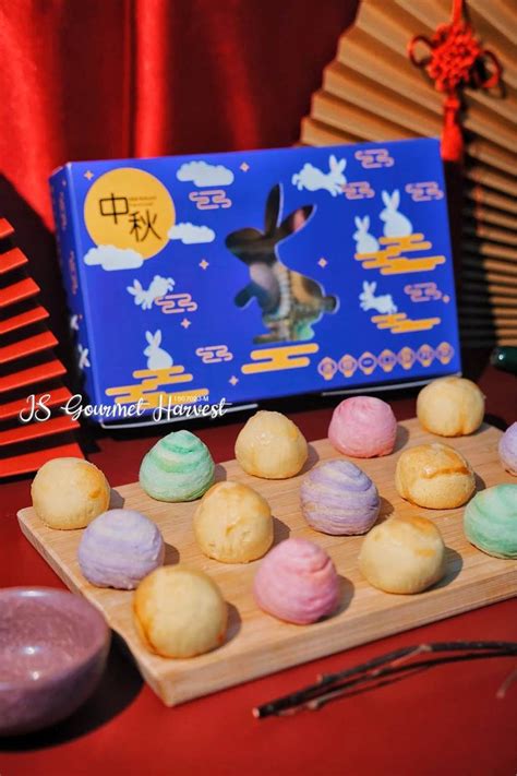 Mooncake Mini Shanghai Food Drinks Homemade Bakes On Carousell