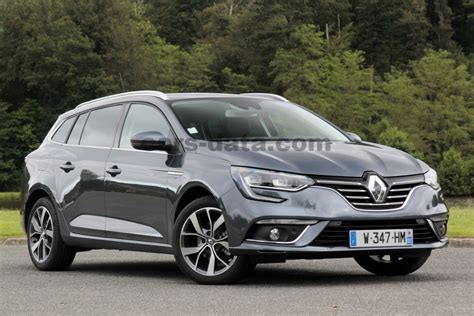 Renault Megane Estate images (1 of 27)