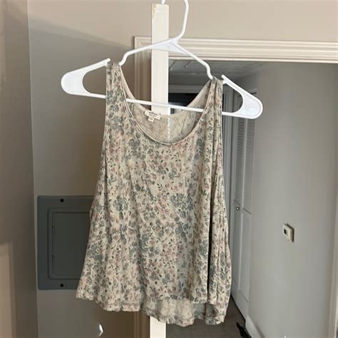 Wilfred Tops Aritzia Wilfred Floral Tank Poshmark