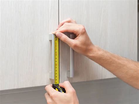 Where To Put Knobs And Handles On Kitchen Cabinets Expert Tips Maxave