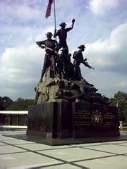 Tugu Peringatan Negara Malaysia - (Malaysia National Monument)