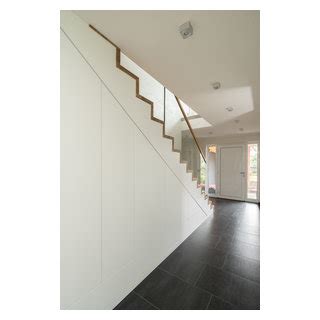 Gerade Faltwerktreppe Mit Glasgel Nder Und Treppenschrank Modern