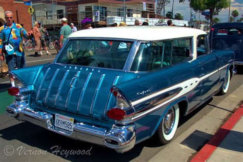 1957 Pontiac Safari - 2014 Belmont Shores Car Show - Braking for Cars