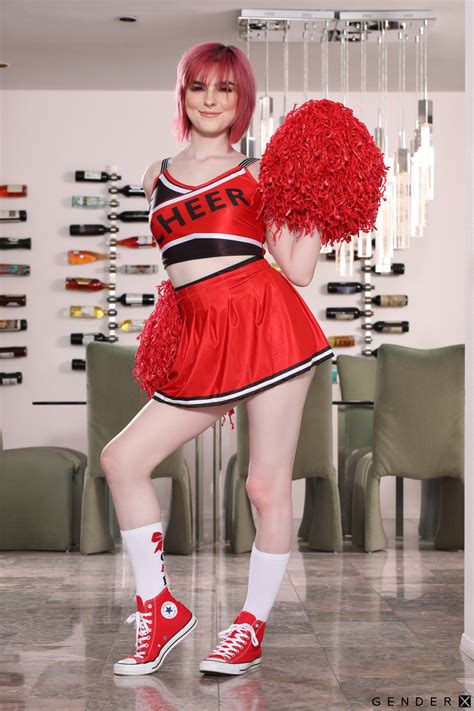 Ella Hollywood: set 156899