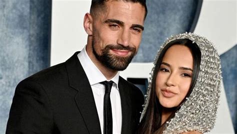 Becky G Su Prometido Sebasti N Lletget Confirm Que S Le Fue Infiel