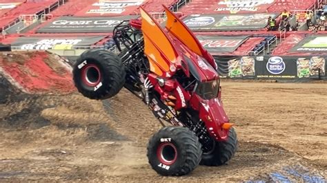 Monster Jam World Finals Xxi Freestyle Bakugan Dragonoid Youtube