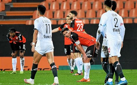 FC Lorient Lille stoppe la série des Merlus Le Télégramme