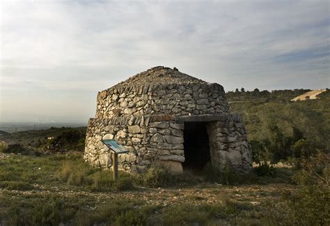 Lart De La Pedra Seca Identitat Ebrenca I Patrimoni Al Museu De Les