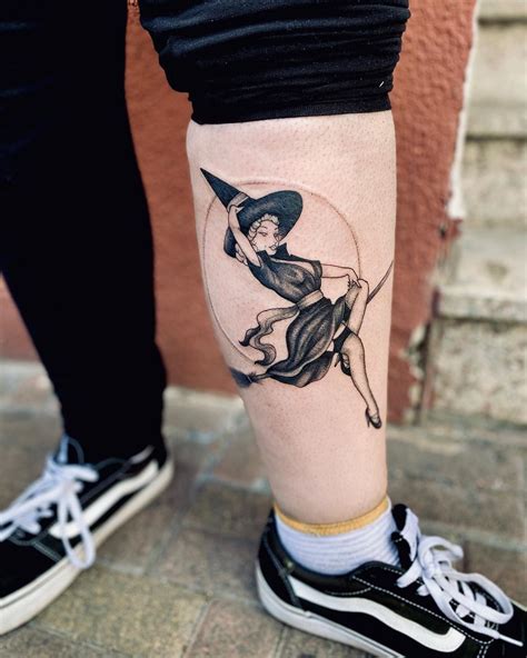 Tatuagem De Bruxa Desenhos Para Representar A Resist Ncia Da Mulher