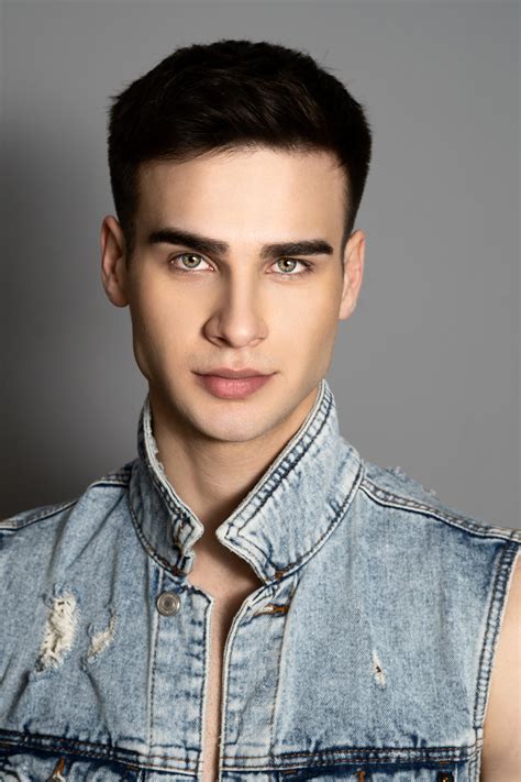 Hot Male Nude Pictures