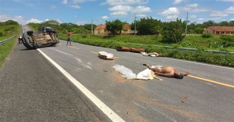 Noticias Do Dia Cenas Fortes Carro De Funer Ria Capota Por Varias