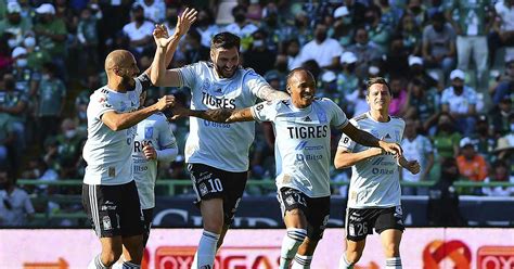 Tigres golea al León en duelo de fieras