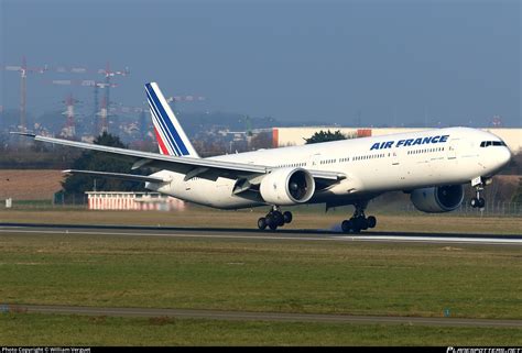 F Gsqt Air France Boeing Er Photo By William Verguet Id