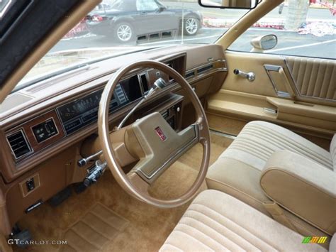 Beige Interior 1987 Oldsmobile Cutlass Supreme Coupe Photo #50610528 ...