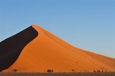 If You Can Stand The Heat The Sossusvlei Dunes Of The Namib Desert Are Breathtaking Oc