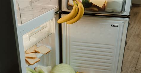 Opened Fridge - Food Waste Symbol · Free Stock Photo