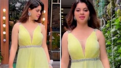 Apsara Aali As Sneha Wagh Returns To Bigg Boss Marathi This Video