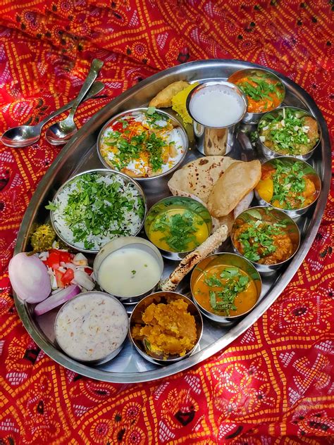 Authentic Gujarati Thali In Borivali Lbb