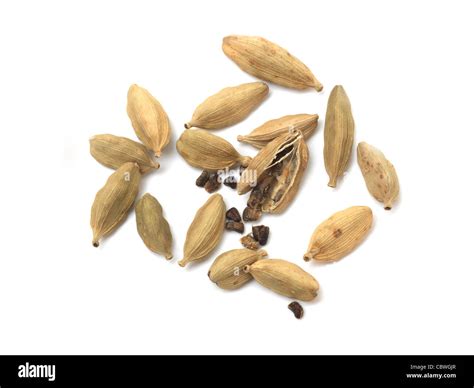 Cardamom Pods And Seeds Stock Photo - Alamy