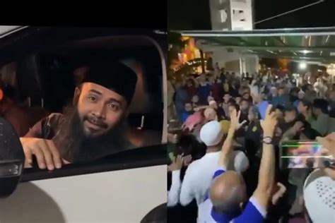 pengajian ustadz syafiq riza basalamah  surabaya dibubarkan gp ansor