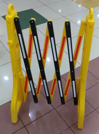 Jual Portable barrier gate,Security Road,pembatas jalan, - Jakarta Pusat - trivi3 | Tokopedia