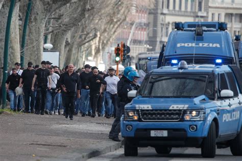 BeFootball on Twitter Le cortège des supporters allemands dans les