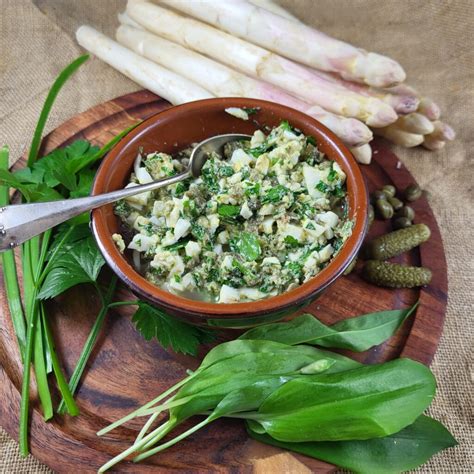 Sauce Gribiche Pour Accompagner Les Asperges Les Poireaux La T Te De