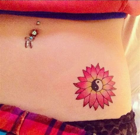 Yin yang tattoo with flower ... aka mine | Sunflower tattoo shoulder ...