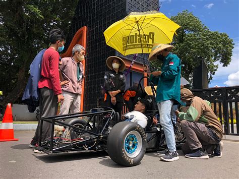 Mobil Listrik Karya Mahasiswa UNY Siap Tanding Di FESC IIMS 2022