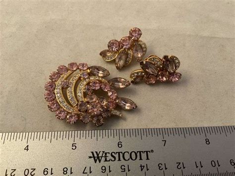 Eisenberg Ice Pink Brooch And Earrings Legacy Auction Company