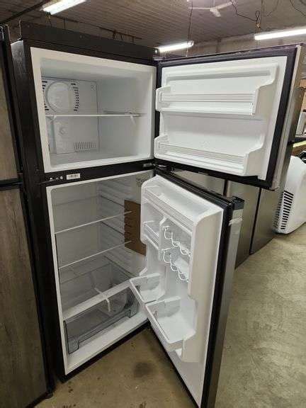 Everchill Rv Refrigerator Opens To The Right Cu Ft Model Number Wd