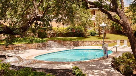 Best Western Sunday House Inn Kerrville, TX - See Discounts