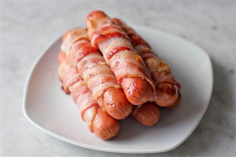 How To Make Bacon Wrapped Hot Dogs Recipe Bacon Wrapped Hotdogs